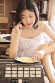 乖女的小奶水H